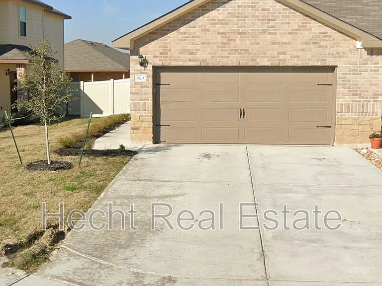 152 Samuel Dr #A — Photo 1