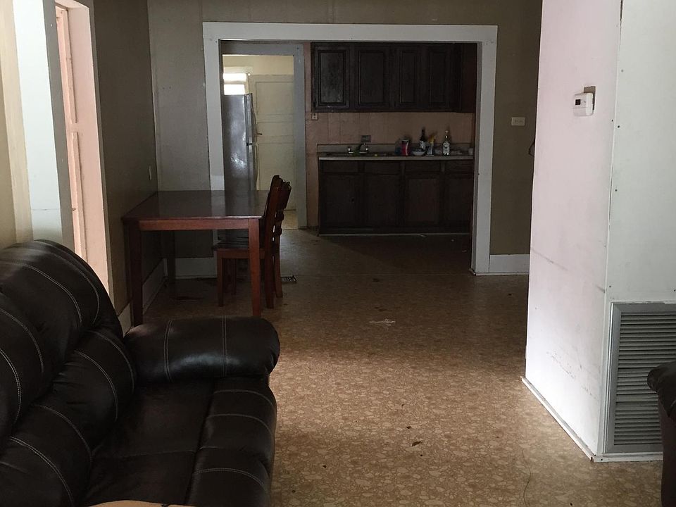1st image of 320 E Dale St