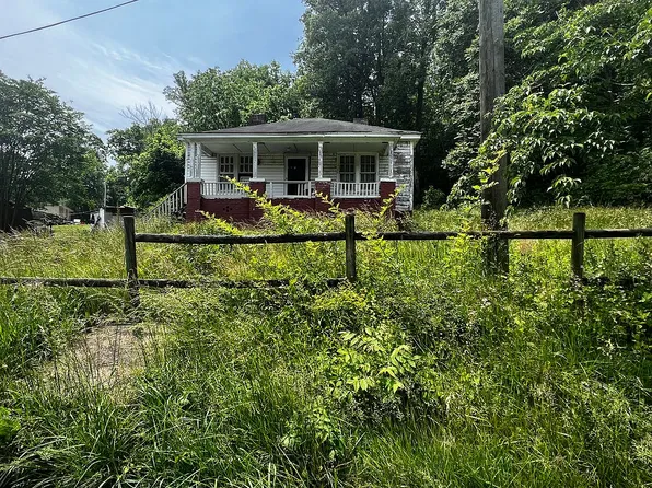 49 Chestnut St, Fieldale, VA 24089