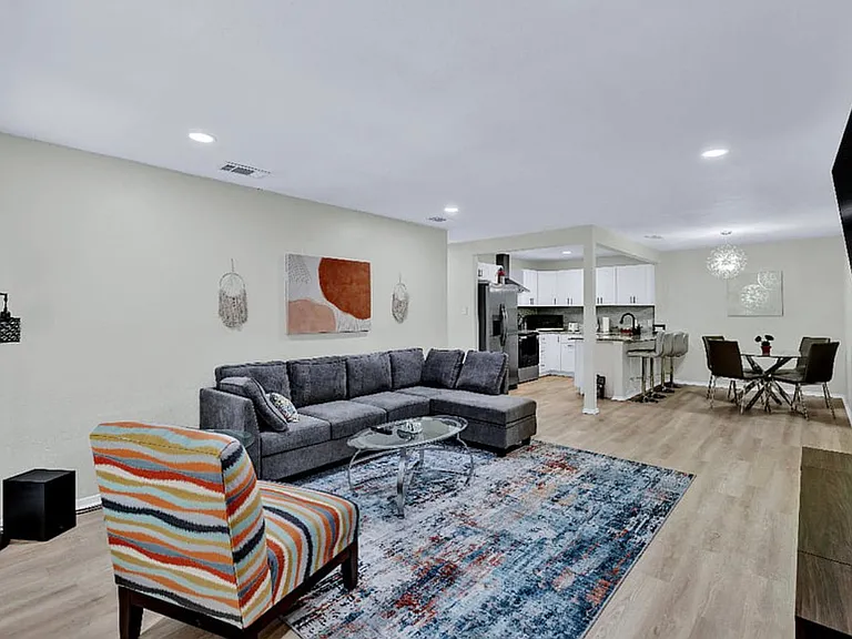 1009 W Sanford St #B — Photo 1