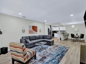 1009 W Sanford St