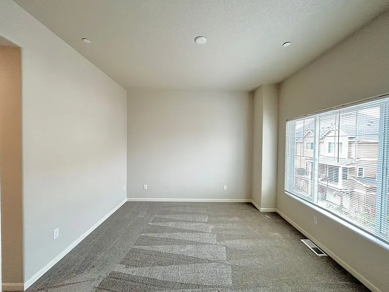 7211 NW Eleanor Ave — Photo 48