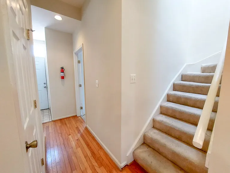 2025 11th St NW — Photo 11