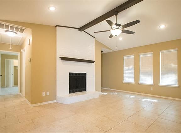 2nd image of 3004 Barnes Dr