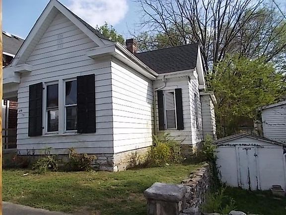 2nd image of 219 W Campbell St