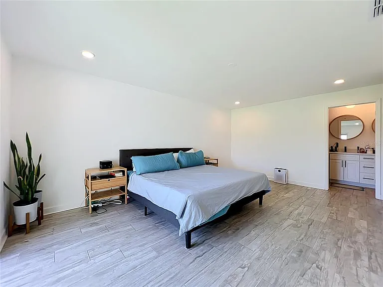 5501 Memorial Dr — Photo 44