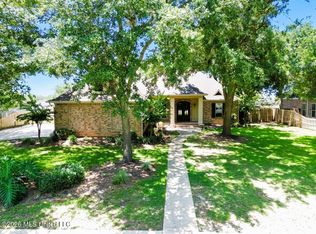 3024 Oakleigh Cir, Ocean Springs, MS 39564