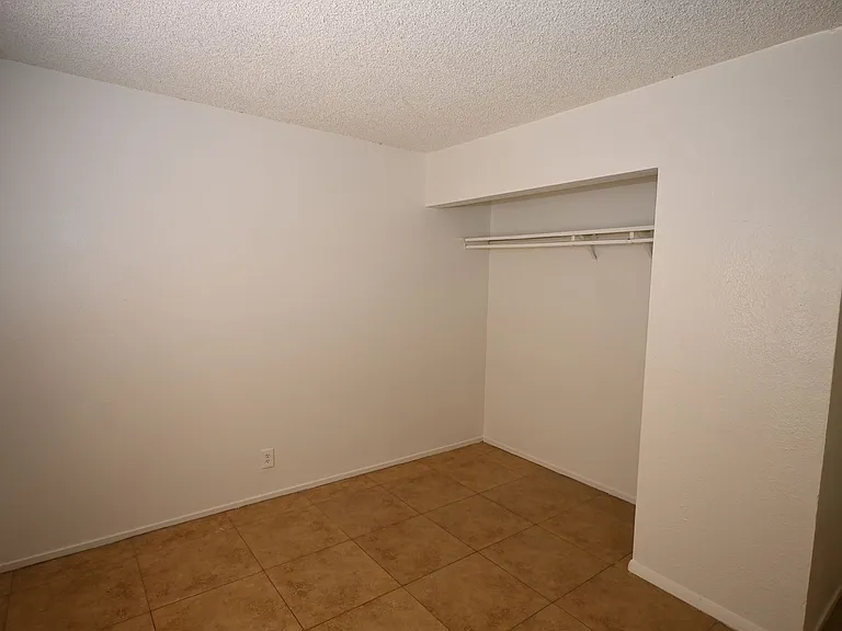302 Eastminister Ct #A — Photo 8