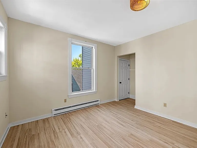 4-4-4A Broad St #1 — Photo 4