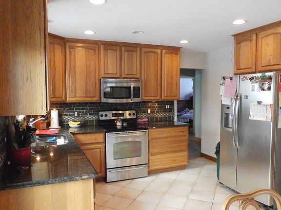5th image of 29401 Greater Mack Ave