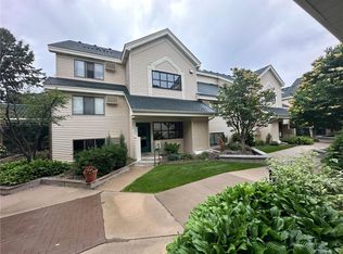 7631 Edinborough Way APT 5319, Edina, MN 55435