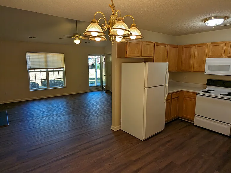 620 Harkey Rd #620 — Photo 9