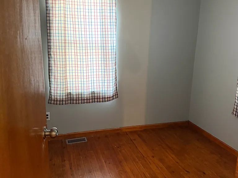 6139 Hampden St — Photo 11