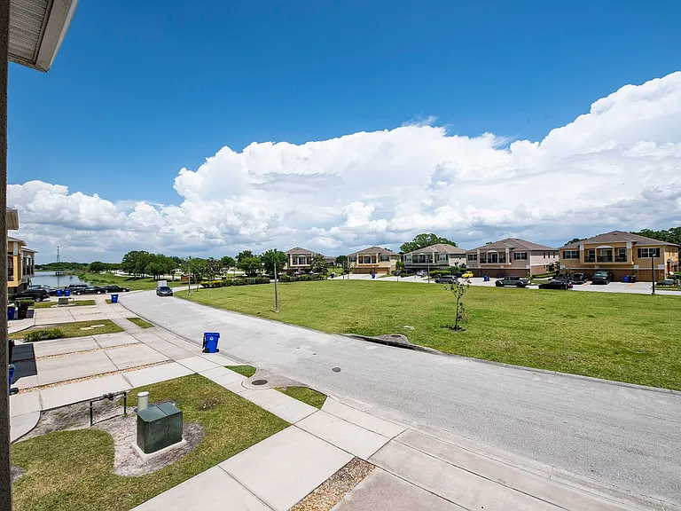 2148 Betsy Ross Ln — Photo 33