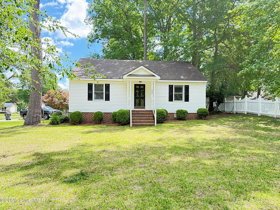 1st image of 209 Oak Forest Dr NW