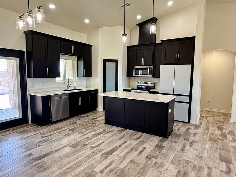 3877 E Santa Rosalina Ln — Photo 4