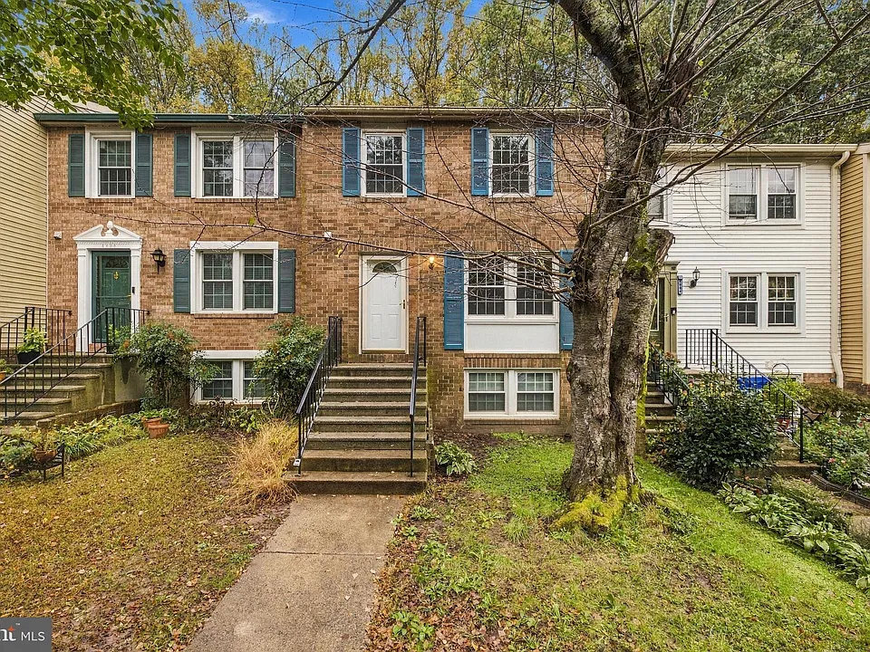 5806 High Bluff Ct