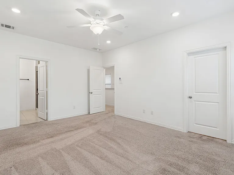 2215 Adena Springs Dr — Photo 12