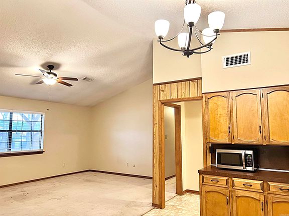 2nd image of 762 Sheila St