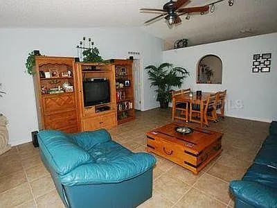 3 bed, 1264 sqft, $1,900 — Photo 4