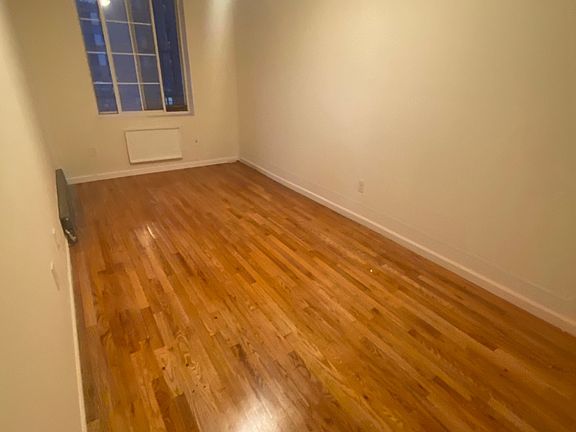 2nd image of 658 Cauldwell Ave #3