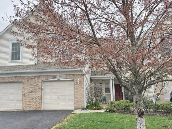 144 Hidden Pond Cir, Aurora, IL 60504