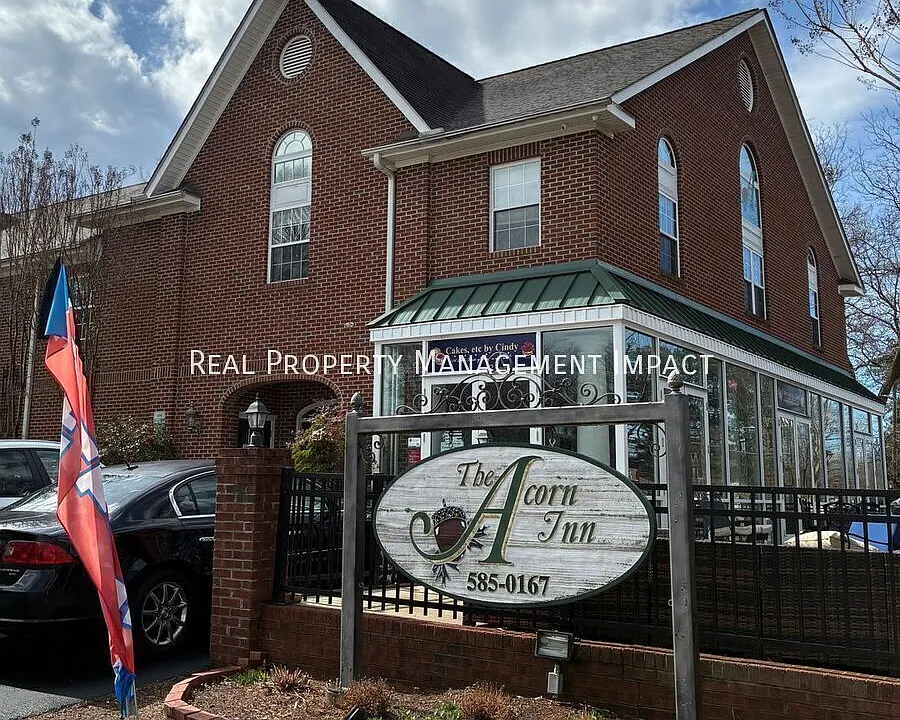 301 W Haggard Ave #2