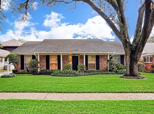 8410 Edgemoor Dr, Houston, TX 77036