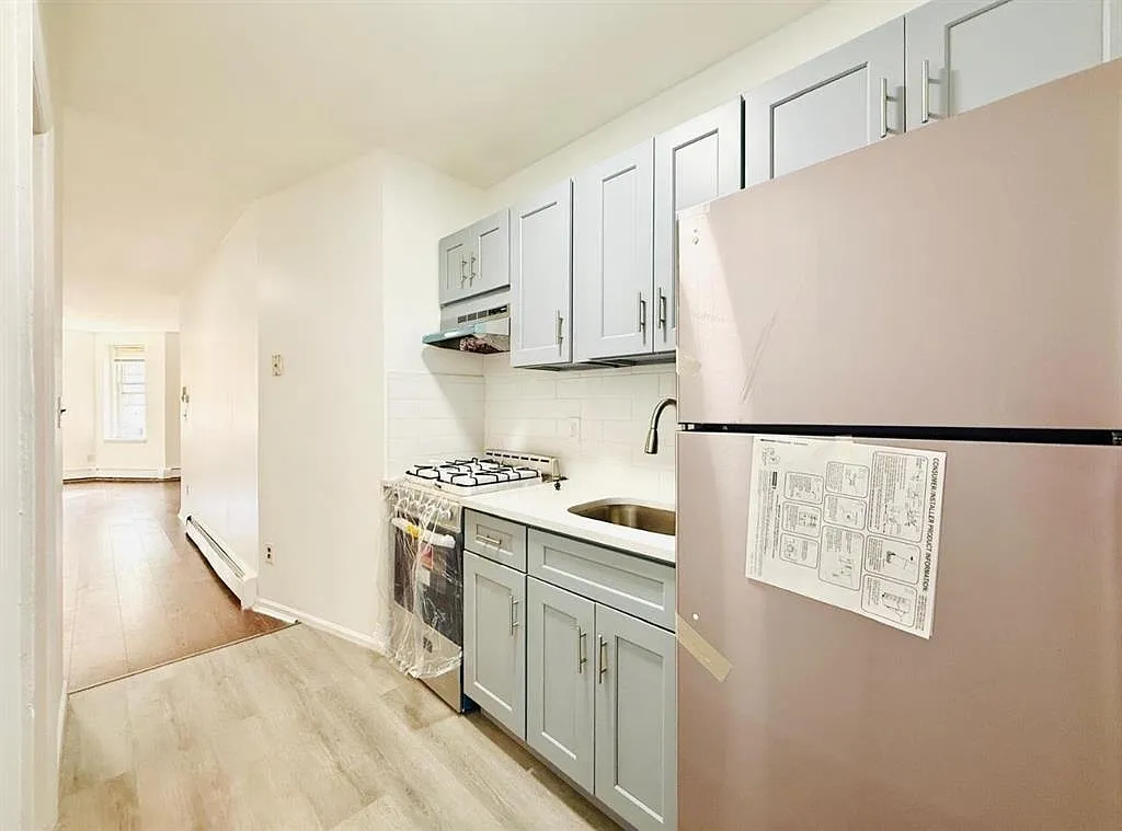 1 bed, 1.0 bath, $2,000 — Photo 4