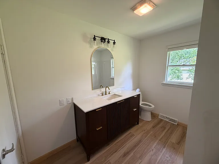 104 Market St — Photo 29