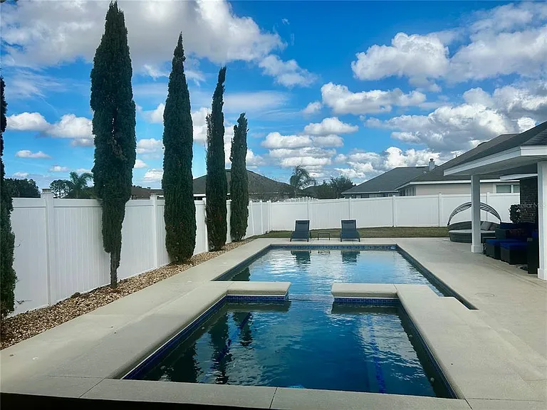 6248 SW 48th Ave — Photo 3