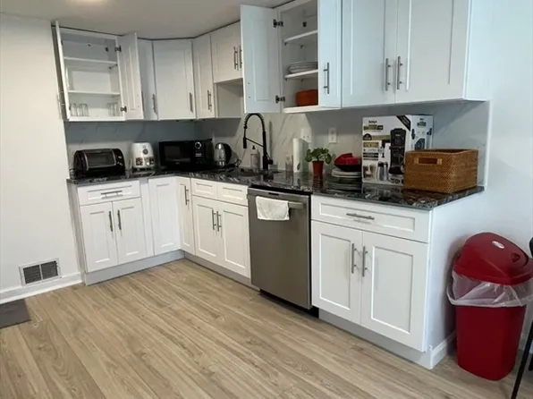 91 Sunnyside Ave #1, Arlington, MA 02474