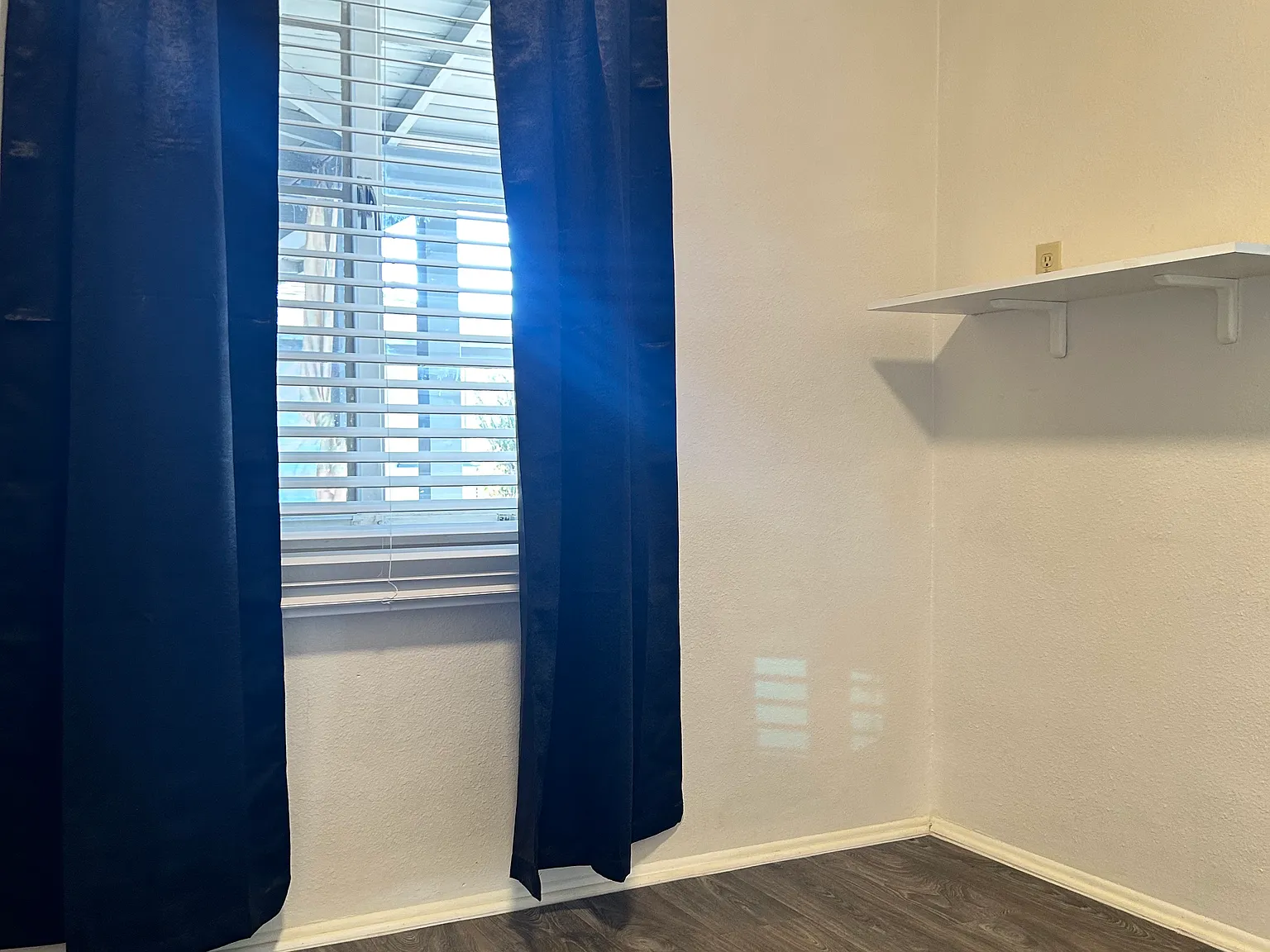 Studio, 450 sqft, $900 — Photo 3
