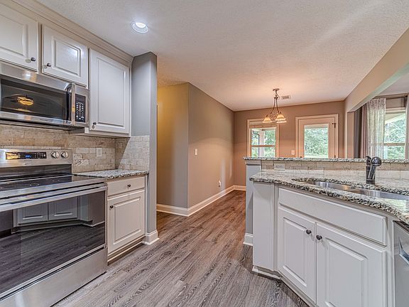 5-web-or-mls-Lena Dr-28_06262025