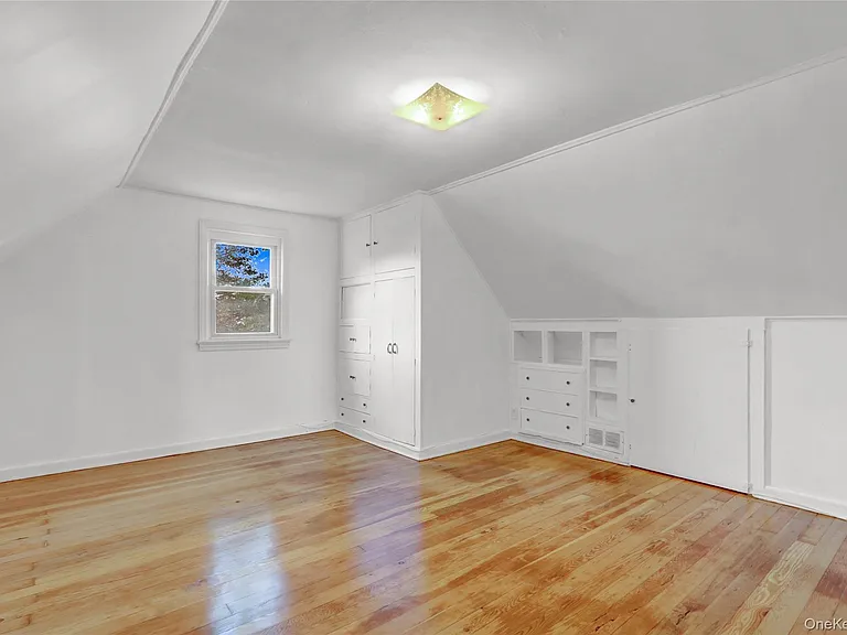 322 Harvard Rd S — Photo 16