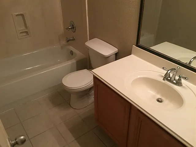 1016 Brazos Ct — Photo 10