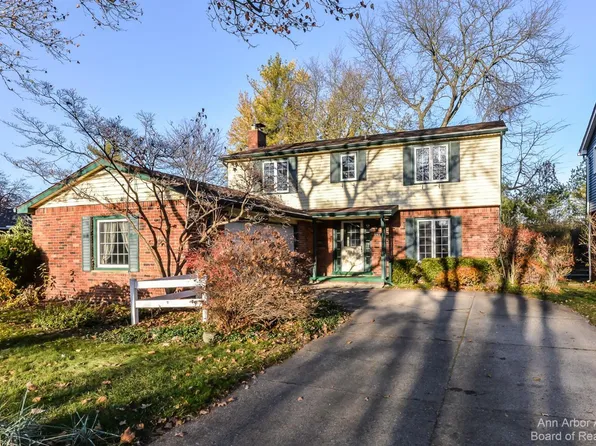 2655 Esch Ave, Ann Arbor, MI 48104
