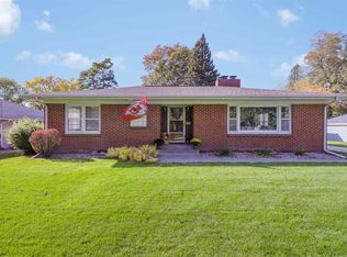 312 Pershing Rd, Columbus, NE 68601