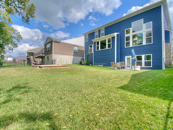 4th image of 2734 White Pine Dr