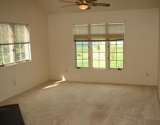 2nd image of 72 Winthrop Rd #G