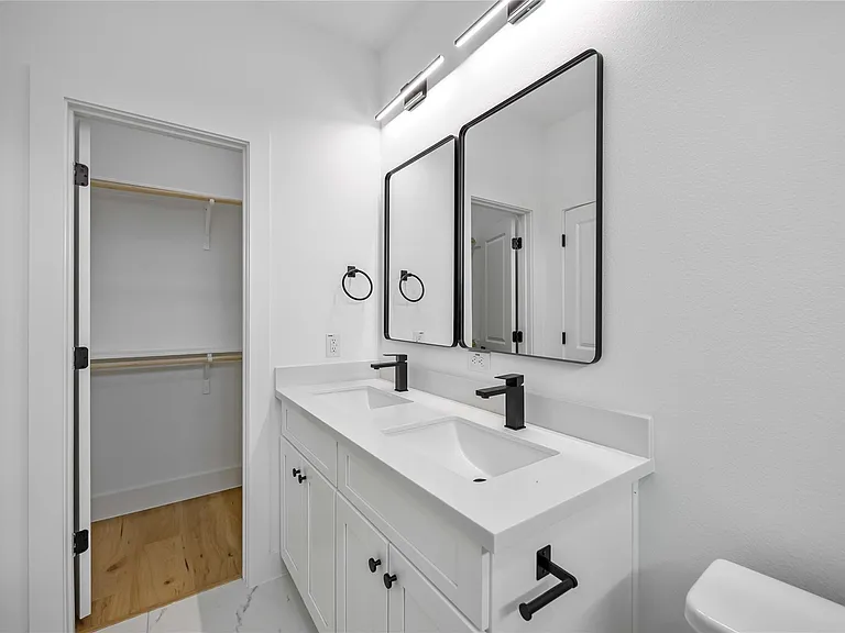 4804 Carmen St #B — Photo 22
