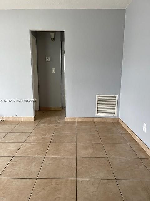 2nd image of 206 SE 9th Ct APT 1-4