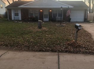 21 Calumet Dr, Saint Peters, MO 63376