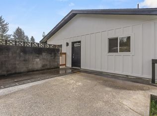 61910 Olive Barber Rd, Coos Bay, OR 97420