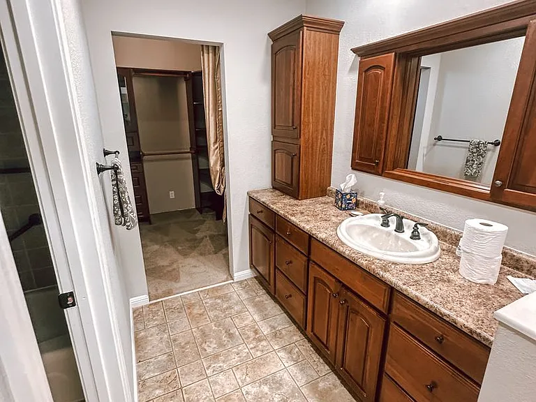 870 Saturn Way — Photo 10