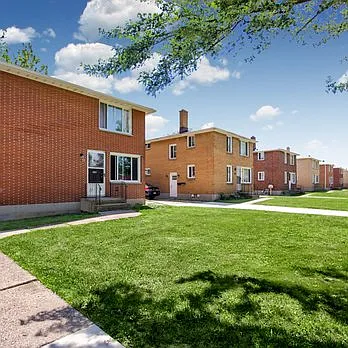 U-Crest & Belvedere Apartments — Photo 2