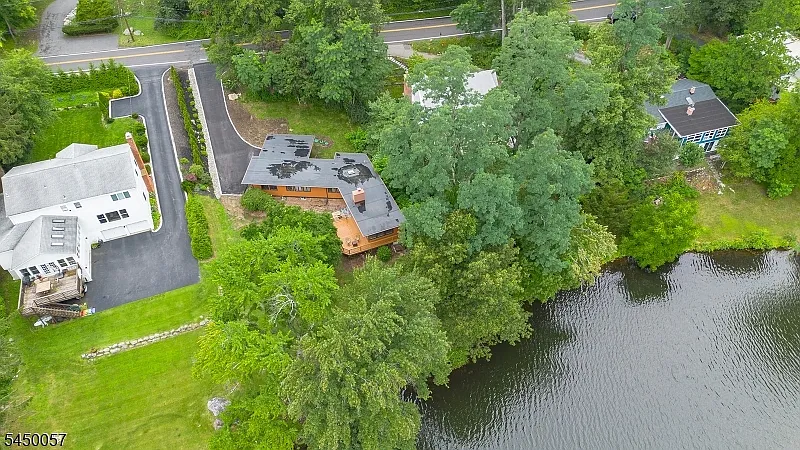 24 Fayson Lake Rd