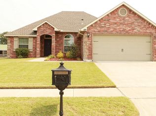 109 S 47th St, Broken Arrow, OK 74014