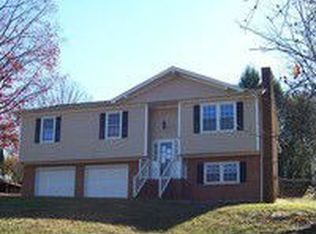 2309 Olde Grove Rd, Hudson, NC 28638