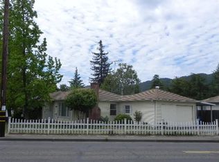 998 N Pine St, Ukiah, CA 95482